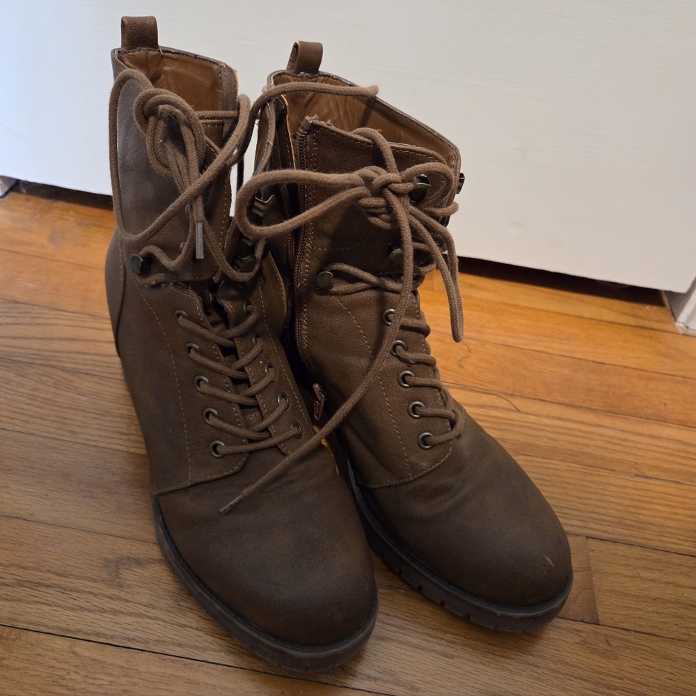 Brown Lace-Up Zipper Ankle Boots Universal Thread Women Size 10 from Target